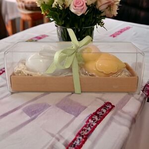 Hallmark Bunny Chick Salt Pepper Shakers‎ NEW Spring Easter Ceramic Rabbit Peep.